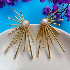 Golden Radiance Pearl Earrings