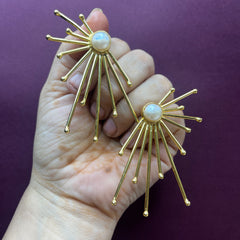 Golden Radiance Pearl Earrings