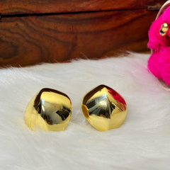 Celina Curvy Anti Tarnish Golden Studs