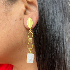 Lightweight Classic Gold Earring