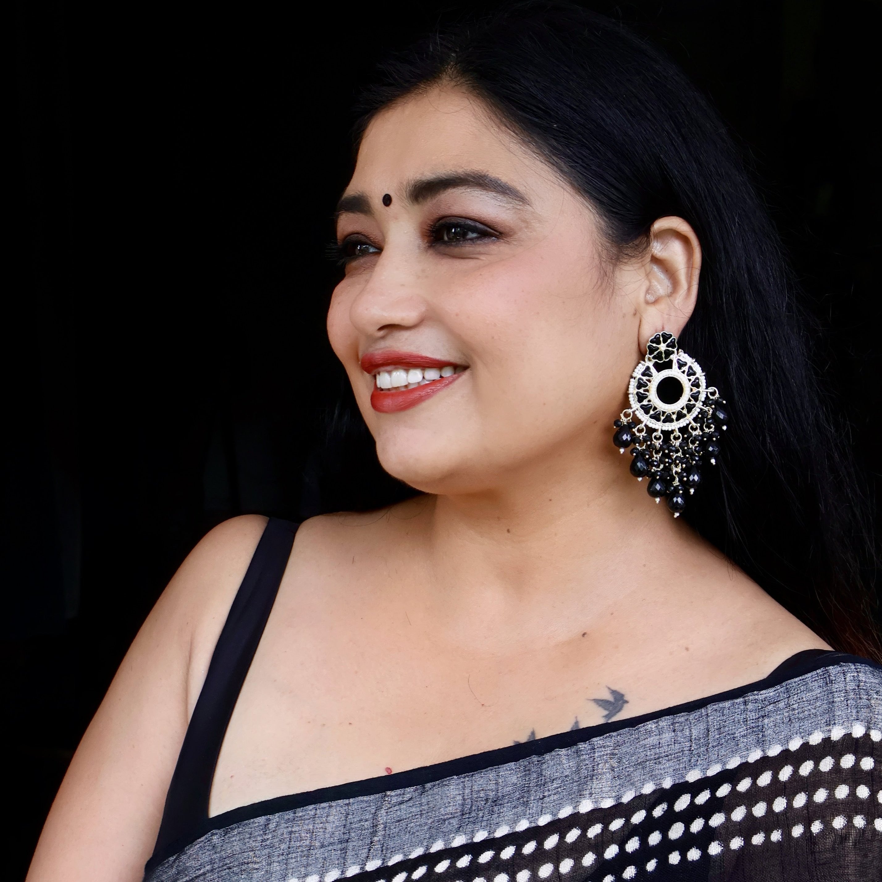 Saloni: Beautiful Black Kundan Earrings